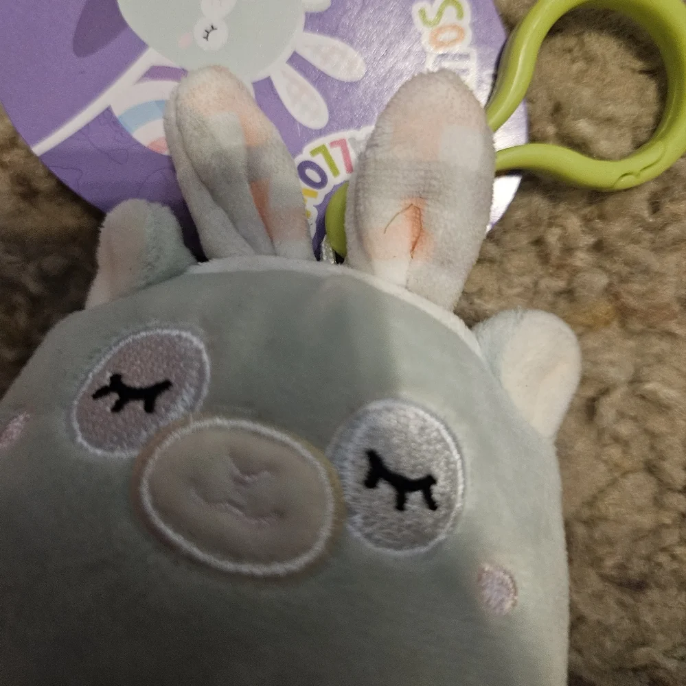 NWT Miley the Alpaca Llama with Easter bunny 🐰 ears Squishmallows 3” Clip